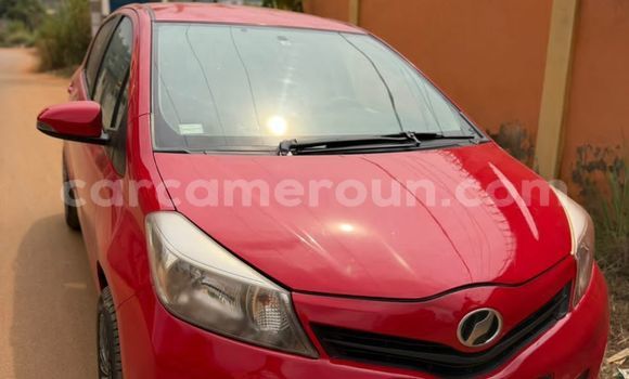 Sayi Na hannu Toyota Yaris Red Mota in Yaounde a Babban Kamaru Sayi Na hannu Toyota Yaris Red Mota in Yaounde a Babban Kamaru