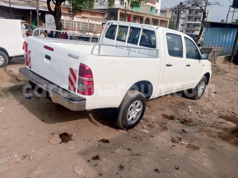 Big with watermark toyota hiluxe vigo littoral cameroon douala 22264