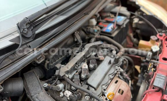 Acheter Occasion Voiture Toyota Vitz Rouge à Yaoundé, Central Cameroon Acheter Occasion Voiture Toyota Vitz Rouge à Yaoundé, Central Cameroon