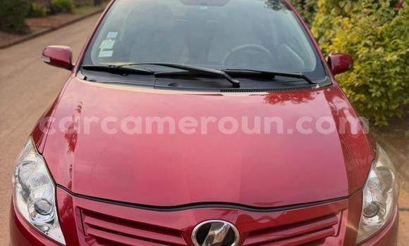 Sayi Na hannu Toyota Auris Red Mota in Yaounde a Babban Kamaru Sayi Na hannu Toyota Auris Red Mota in Yaounde a Babban Kamaru