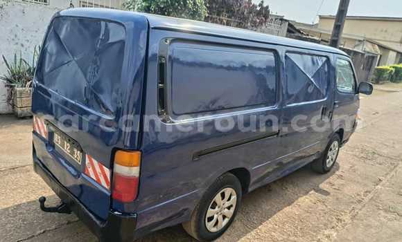 Sayi Na hannu Toyota Hiace Blue Mota in Yaounde a Babban Kamaru Sayi Na hannu Toyota Hiace Blue Mota in Yaounde a Babban Kamaru