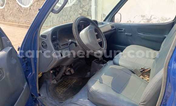 Sayi Na hannu Toyota Hiace Blue Mota in Yaounde a Babban Kamaru Sayi Na hannu Toyota Hiace Blue Mota in Yaounde a Babban Kamaru