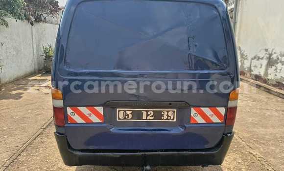 Sayi Na hannu Toyota Hiace Blue Mota in Yaounde a Babban Kamaru Sayi Na hannu Toyota Hiace Blue Mota in Yaounde a Babban Kamaru