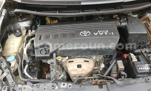 Sayi Na hannu Toyota Auris Azurfa Mota in Yaounde a Babban Kamaru Sayi Na hannu Toyota Auris Azurfa Mota in Yaounde a Babban Kamaru