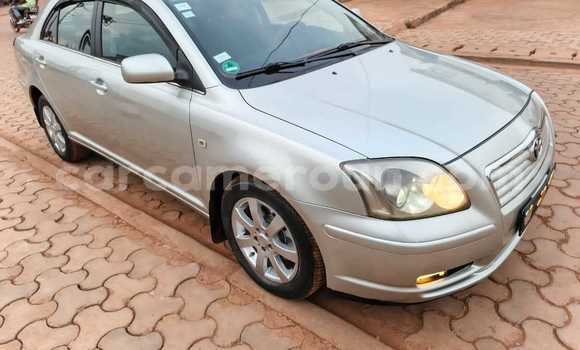 Sayi Na hannu Toyota Avensis Azurfa Mota in Yaounde a Babban Kamaru Sayi Na hannu Toyota Avensis Azurfa Mota in Yaounde a Babban Kamaru