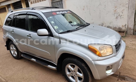 Acheter Occasion Voiture Toyota RAV4 Gris à Yaoundé, Central Cameroon Acheter Occasion Voiture Toyota RAV4 Gris à Yaoundé, Central Cameroon