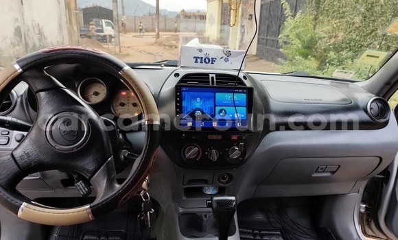 Acheter Occasion Voiture Toyota RAV4 Gris à Yaoundé, Central Cameroon Acheter Occasion Voiture Toyota RAV4 Gris à Yaoundé, Central Cameroon