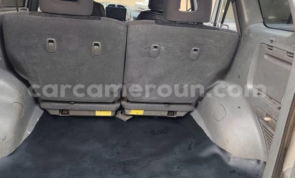 Acheter Occasion Voiture Toyota RAV4 Gris à Yaoundé, Central Cameroon Acheter Occasion Voiture Toyota RAV4 Gris à Yaoundé, Central Cameroon