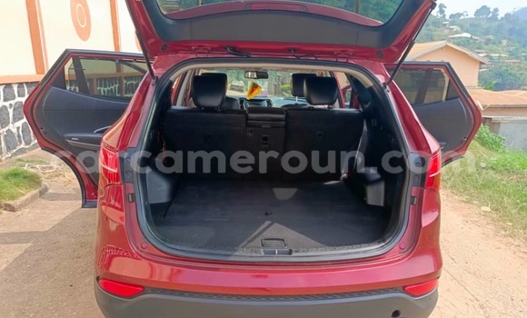 Acheter Occasion Voiture Hyundai Santa Fe Rouge à Yaoundé, Central Cameroon Acheter Occasion Voiture Hyundai Santa Fe Rouge à Yaoundé, Central Cameroon