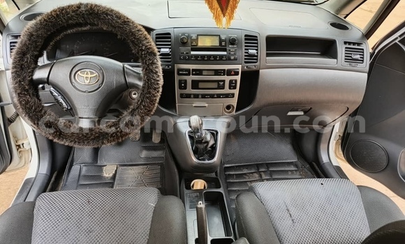 Acheter Occasion Voiture Toyota Corolla Blanc à Yaoundé, Central Cameroon Acheter Occasion Voiture Toyota Corolla Blanc à Yaoundé, Central Cameroon