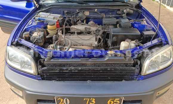 Sayi Na hannu Toyota RAV4 Blue Mota in Yaounde a Babban Kamaru Sayi Na hannu Toyota RAV4 Blue Mota in Yaounde a Babban Kamaru