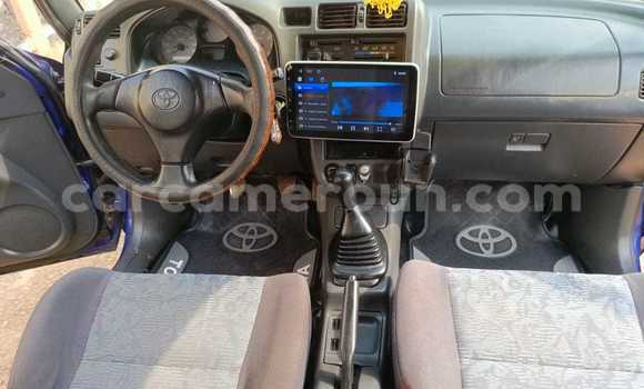 Sayi Na hannu Toyota RAV4 Blue Mota in Yaounde a Babban Kamaru Sayi Na hannu Toyota RAV4 Blue Mota in Yaounde a Babban Kamaru
