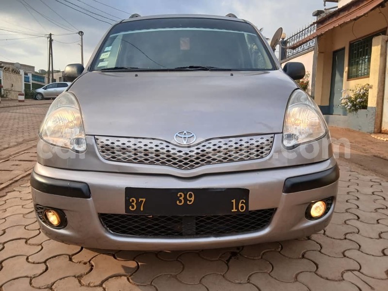 Big with watermark toyota yaris verso central cameroon yaounde 22295