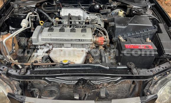 Sayi Na hannu Toyota Avensis Black Mota in Yaounde a Babban Kamaru Sayi Na hannu Toyota Avensis Black Mota in Yaounde a Babban Kamaru