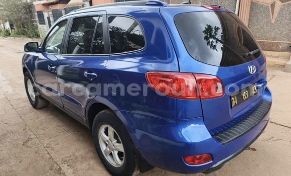 Sayi Na hannu Hyundai Santa Fe Blue Mota in Yaounde a Babban Kamaru Sayi Na hannu Hyundai Santa Fe Blue Mota in Yaounde a Babban Kamaru