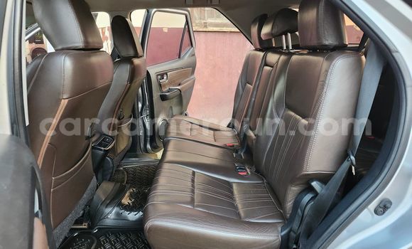 Acheter Occasion Voiture Toyota Fortuner Gris à Yaoundé, Central Cameroon Acheter Occasion Voiture Toyota Fortuner Gris à Yaoundé, Central Cameroon