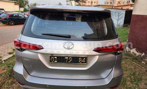 Acheter Occasion Voiture Toyota Fortuner Gris à Yaoundé, Central Cameroon Acheter Occasion Voiture Toyota Fortuner Gris à Yaoundé, Central Cameroon