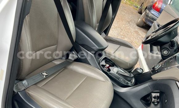 Acheter Occasion Voiture Hyundai Santa Fe Blanc à Yaoundé, Central Cameroon Acheter Occasion Voiture Hyundai Santa Fe Blanc à Yaoundé, Central Cameroon