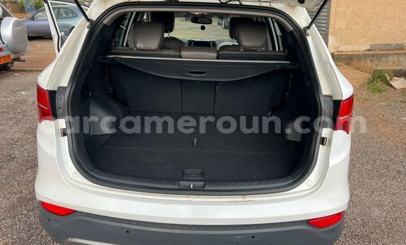 Acheter Occasion Voiture Hyundai Santa Fe Blanc à Yaoundé, Central Cameroon Acheter Occasion Voiture Hyundai Santa Fe Blanc à Yaoundé, Central Cameroon