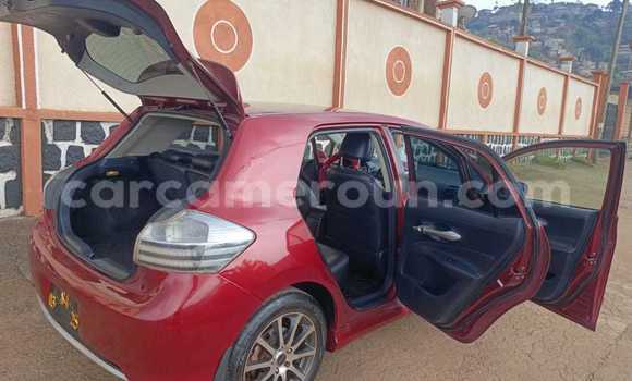 Sayi Na hannu Toyota Blade Red Mota in Yaounde a Babban Kamaru Sayi Na hannu Toyota Blade Red Mota in Yaounde a Babban Kamaru