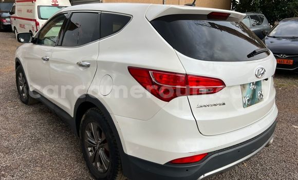 Buy Used Hyundai Santa Fe White Car in Yaounde in Central Cameroon Buy Used Hyundai Santa Fe White Car in Yaounde in Central Cameroon