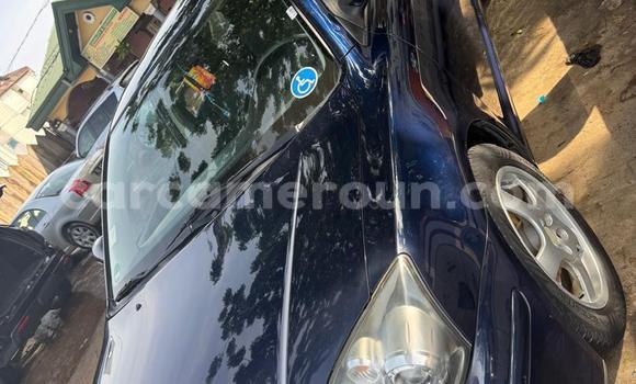 Sayi Na hannu Toyota Avensis Blue Mota in Douala a Ƙasar Kamaru Sayi Na hannu Toyota Avensis Blue Mota in Douala a Ƙasar Kamaru