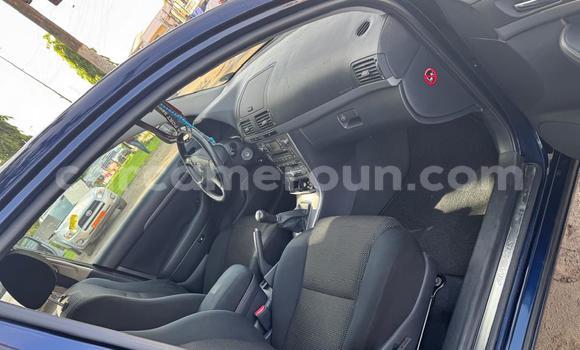 Sayi Na hannu Toyota Avensis Blue Mota in Douala a Ƙasar Kamaru Sayi Na hannu Toyota Avensis Blue Mota in Douala a Ƙasar Kamaru