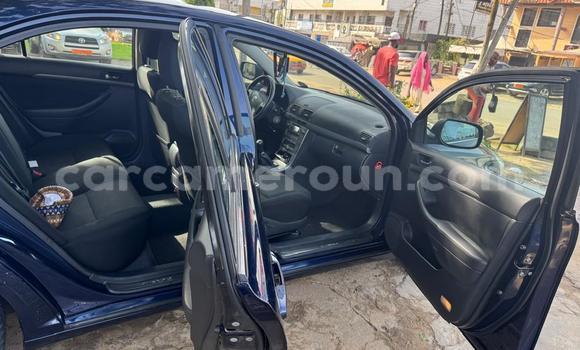 Sayi Na hannu Toyota Avensis Blue Mota in Douala a Ƙasar Kamaru Sayi Na hannu Toyota Avensis Blue Mota in Douala a Ƙasar Kamaru