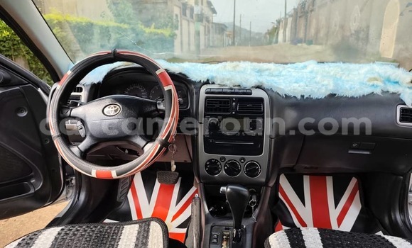 Sayi Na hannu Toyota Avensis Azurfa Mota in Yaounde a Babban Kamaru Sayi Na hannu Toyota Avensis Azurfa Mota in Yaounde a Babban Kamaru