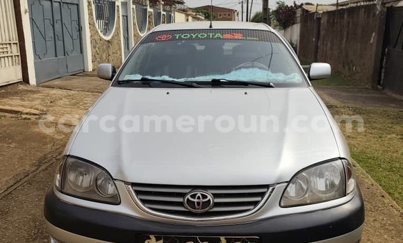 Sayi Na hannu Toyota Avensis Azurfa Mota in Yaounde a Babban Kamaru Sayi Na hannu Toyota Avensis Azurfa Mota in Yaounde a Babban Kamaru