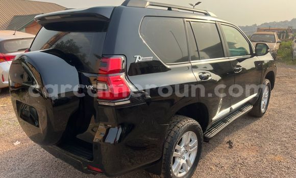 Sayi Na hannu Toyota Land Cruiser Prado Black Mota in Yaounde a Babban Kamaru Sayi Na hannu Toyota Land Cruiser Prado Black Mota in Yaounde a Babban Kamaru