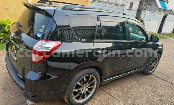 Acheter Occasion Voiture Toyota Vanguard Noir à Yaoundé, Central Cameroon Acheter Occasion Voiture Toyota Vanguard Noir à Yaoundé, Central Cameroon