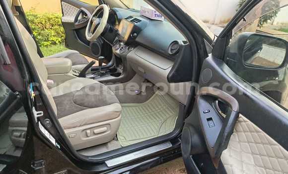 Acheter Occasion Voiture Toyota Vanguard Noir à Yaoundé, Central Cameroon Acheter Occasion Voiture Toyota Vanguard Noir à Yaoundé, Central Cameroon