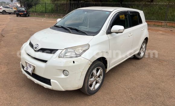 Acheter Occasion Voiture Toyota IST Blanc à Yaoundé, Central Cameroon