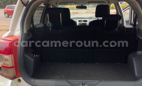 Acheter Occasion Voiture Toyota IST Blanc à Yaoundé, Central Cameroon Acheter Occasion Voiture Toyota IST Blanc à Yaoundé, Central Cameroon