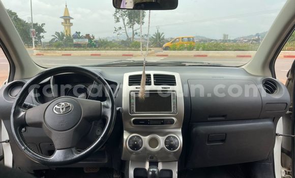 Acheter Occasion Voiture Toyota IST Blanc à Yaoundé, Central Cameroon Acheter Occasion Voiture Toyota IST Blanc à Yaoundé, Central Cameroon