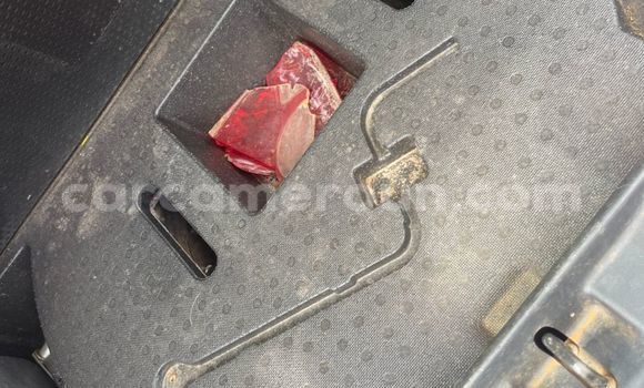 Acheter Occasion Voiture Toyota IST Blanc à Yaoundé, Central Cameroon Acheter Occasion Voiture Toyota IST Blanc à Yaoundé, Central Cameroon