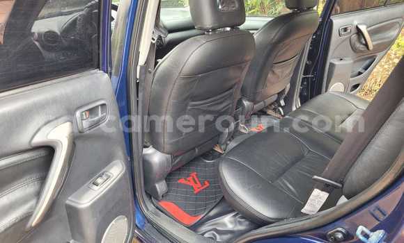 Acheter Occasion Voiture Toyota RAV4 Bleu à Yaoundé, Central Cameroon Acheter Occasion Voiture Toyota RAV4 Bleu à Yaoundé, Central Cameroon