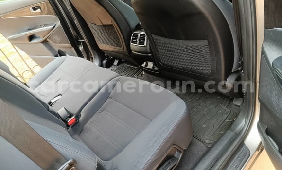 Buy Used Kia Sorento Black Car in Yaounde in Central Cameroon Buy Used Kia Sorento Black Car in Yaounde in Central Cameroon