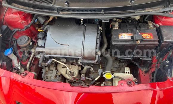 Acheter Occasion Voiture Toyota Yaris Rouge à Yaoundé, Central Cameroon Acheter Occasion Voiture Toyota Yaris Rouge à Yaoundé, Central Cameroon