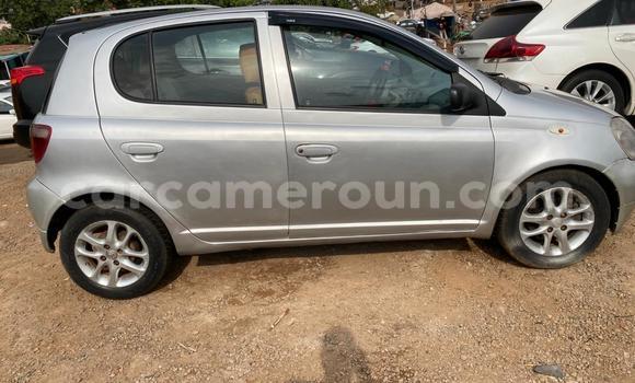 Acheter Occasion Voiture Toyota Yaris Gris à Yaoundé, Central Cameroon Acheter Occasion Voiture Toyota Yaris Gris à Yaoundé, Central Cameroon