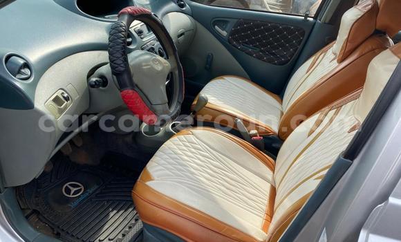 Acheter Occasion Voiture Toyota Yaris Gris à Yaoundé, Central Cameroon Acheter Occasion Voiture Toyota Yaris Gris à Yaoundé, Central Cameroon