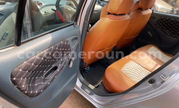 Acheter Occasion Voiture Toyota Yaris Gris à Yaoundé, Central Cameroon Acheter Occasion Voiture Toyota Yaris Gris à Yaoundé, Central Cameroon