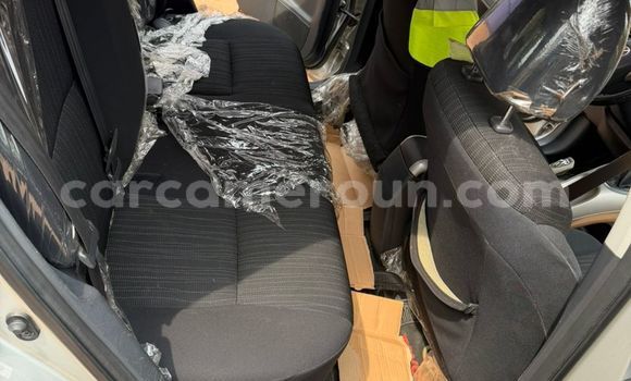 Acheter Occasion Voiture Toyota Auris Gris à Yaoundé, Central Cameroon Acheter Occasion Voiture Toyota Auris Gris à Yaoundé, Central Cameroon