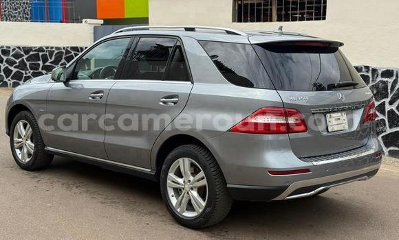 Acheter Occasion Voiture Mercedes‒Benz ML–Class Gris à Yaoundé, Central Cameroon Acheter Occasion Voiture Mercedes‒Benz ML–Class Gris à Yaoundé, Central Cameroon