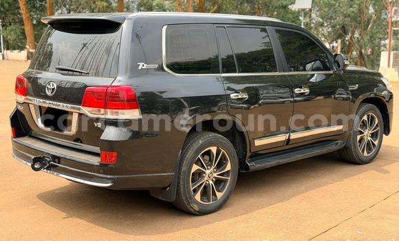 Acheter Occasion Voiture Toyota Land Cruiser Noir à Yaoundé, Central Cameroon Acheter Occasion Voiture Toyota Land Cruiser Noir à Yaoundé, Central Cameroon