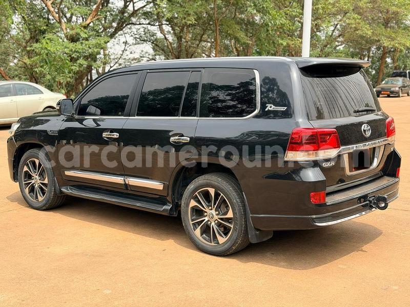 Big with watermark toyota land cruiser central cameroon yaounde 22379