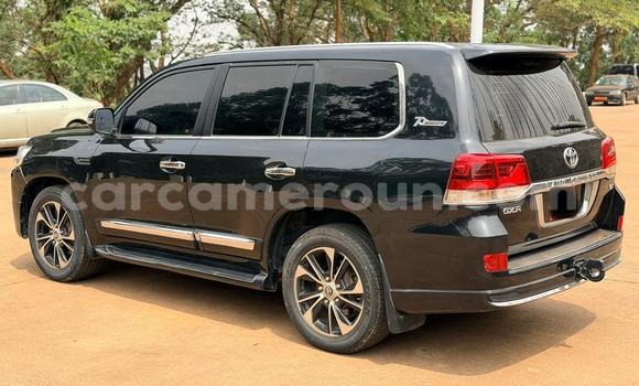 Acheter Occasion Voiture Toyota Land Cruiser Noir à Yaoundé, Central Cameroon Acheter Occasion Voiture Toyota Land Cruiser Noir à Yaoundé, Central Cameroon