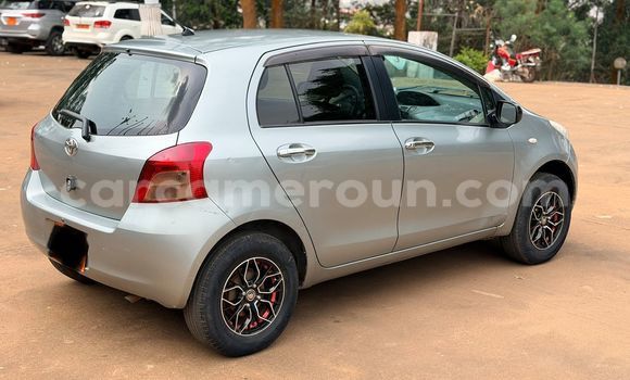 Acheter Occasion Voiture Toyota Yaris Gris à Yaoundé, Central Cameroon Acheter Occasion Voiture Toyota Yaris Gris à Yaoundé, Central Cameroon