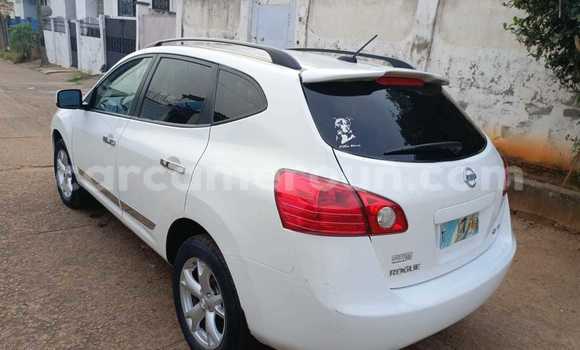 Sayi Na hannu Nissan Rogue White Mota in Yaounde a Babban Kamaru Sayi Na hannu Nissan Rogue White Mota in Yaounde a Babban Kamaru